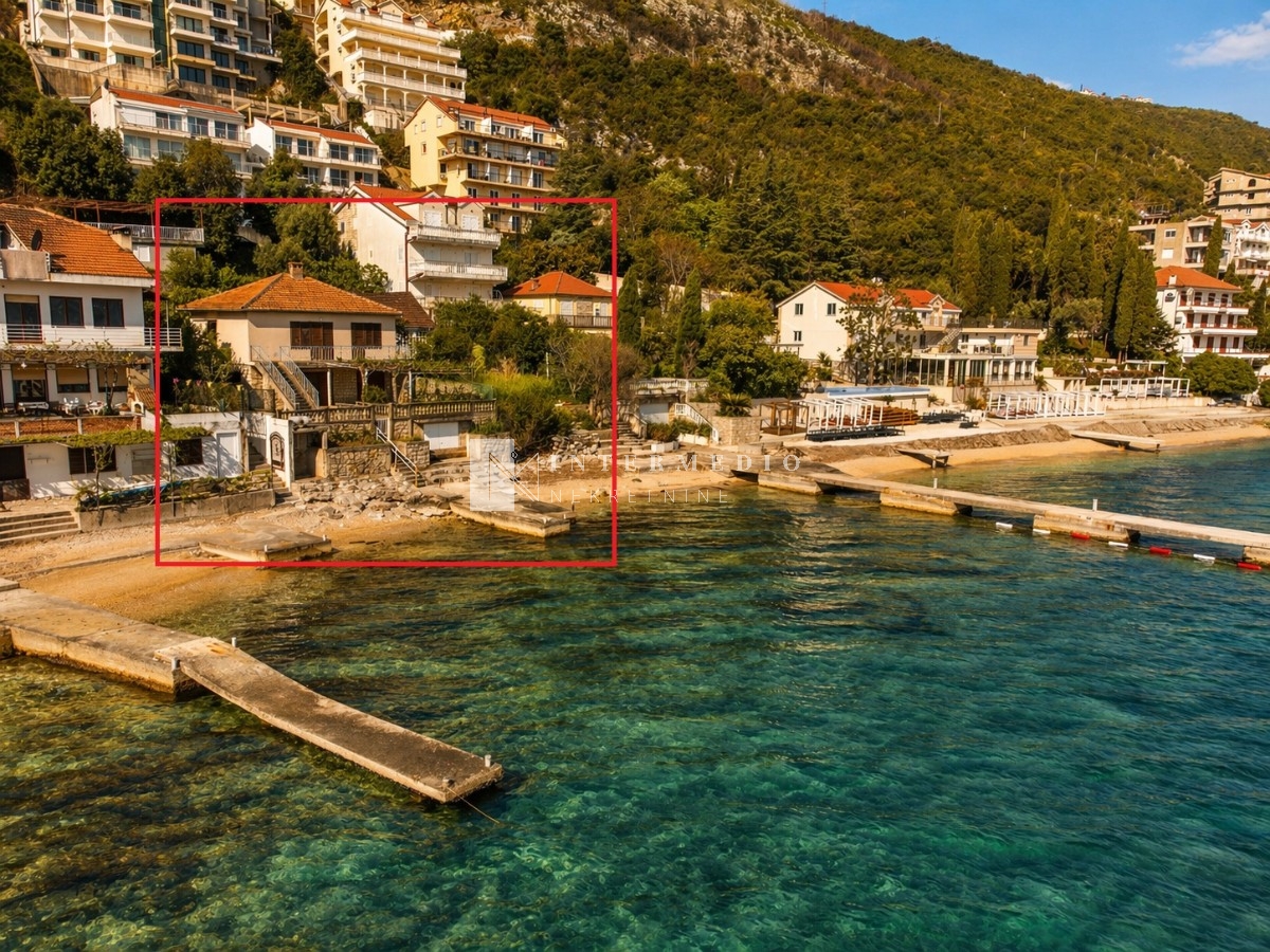 Exclusive Seafront House – First Line to the Sea, Njivice, Herceg Novi